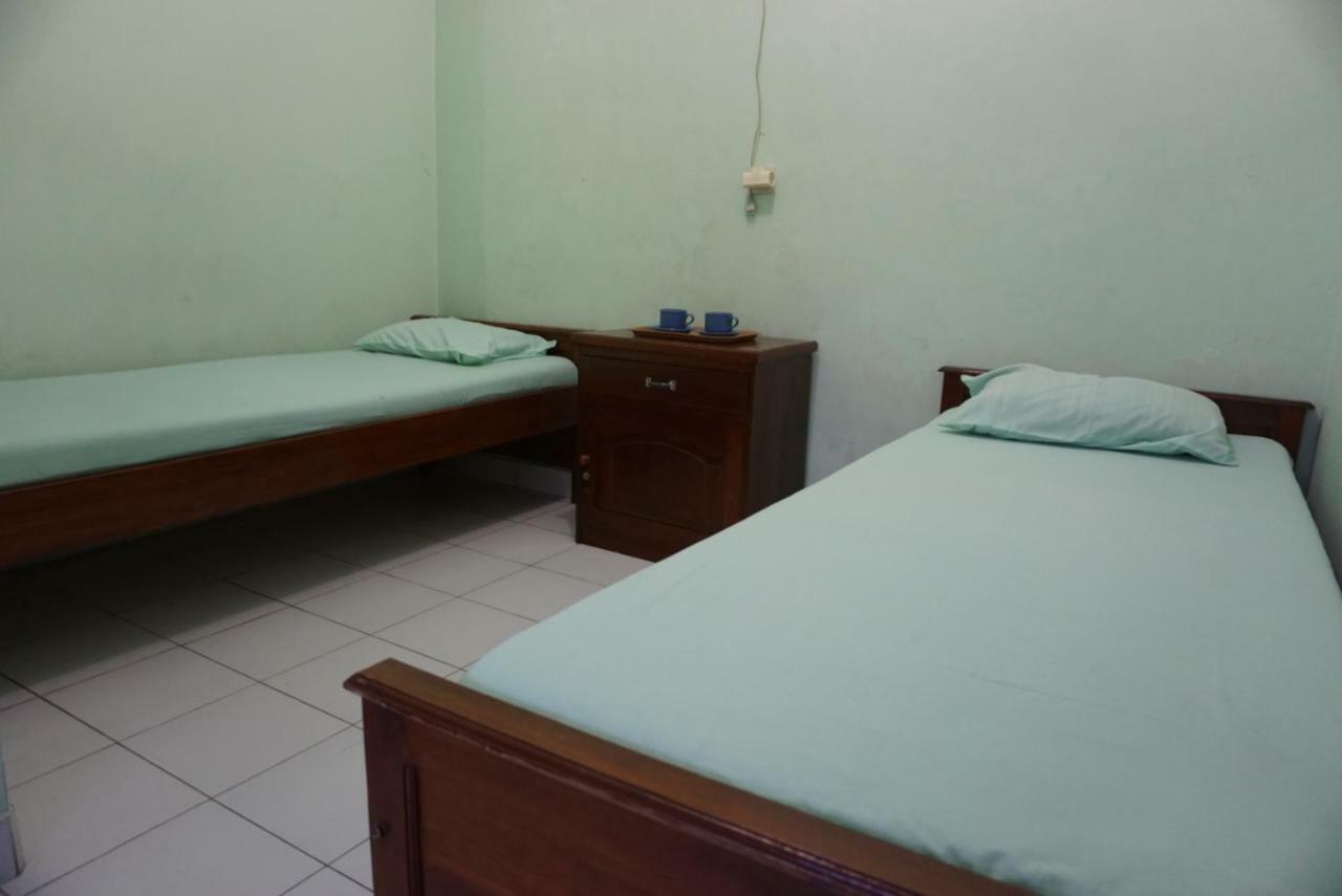 Ismoyo Hotel Yogyakarta Bagian luar foto